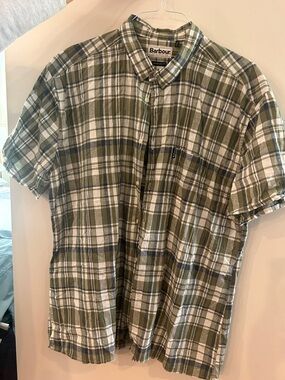 Barbour Green and White Plaid Short-Sleeve Button-Up Shirt